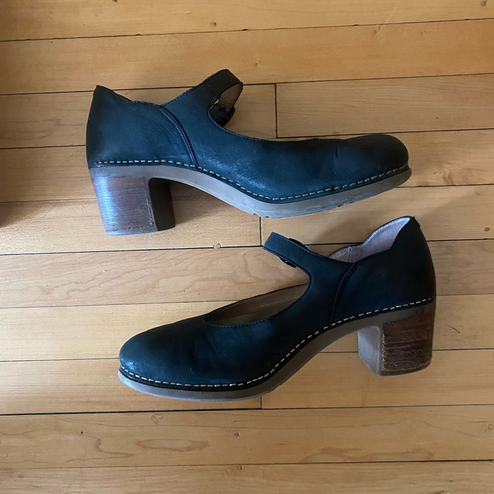 Black Leather Dansko Mary Jane Shoes — Size 40